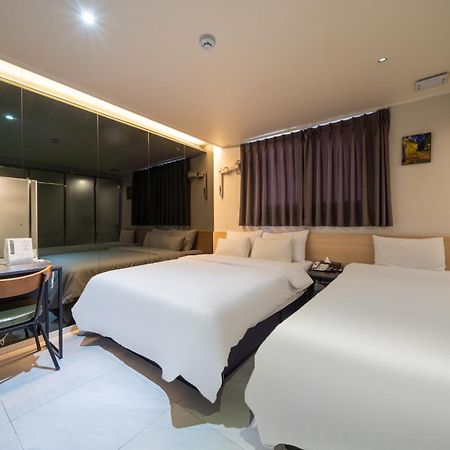 Mnlucky Hotel Seoul Exterior photo