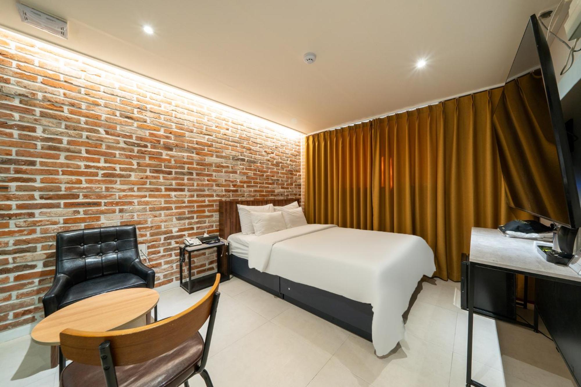 Mnlucky Hotel Seoul Exterior photo