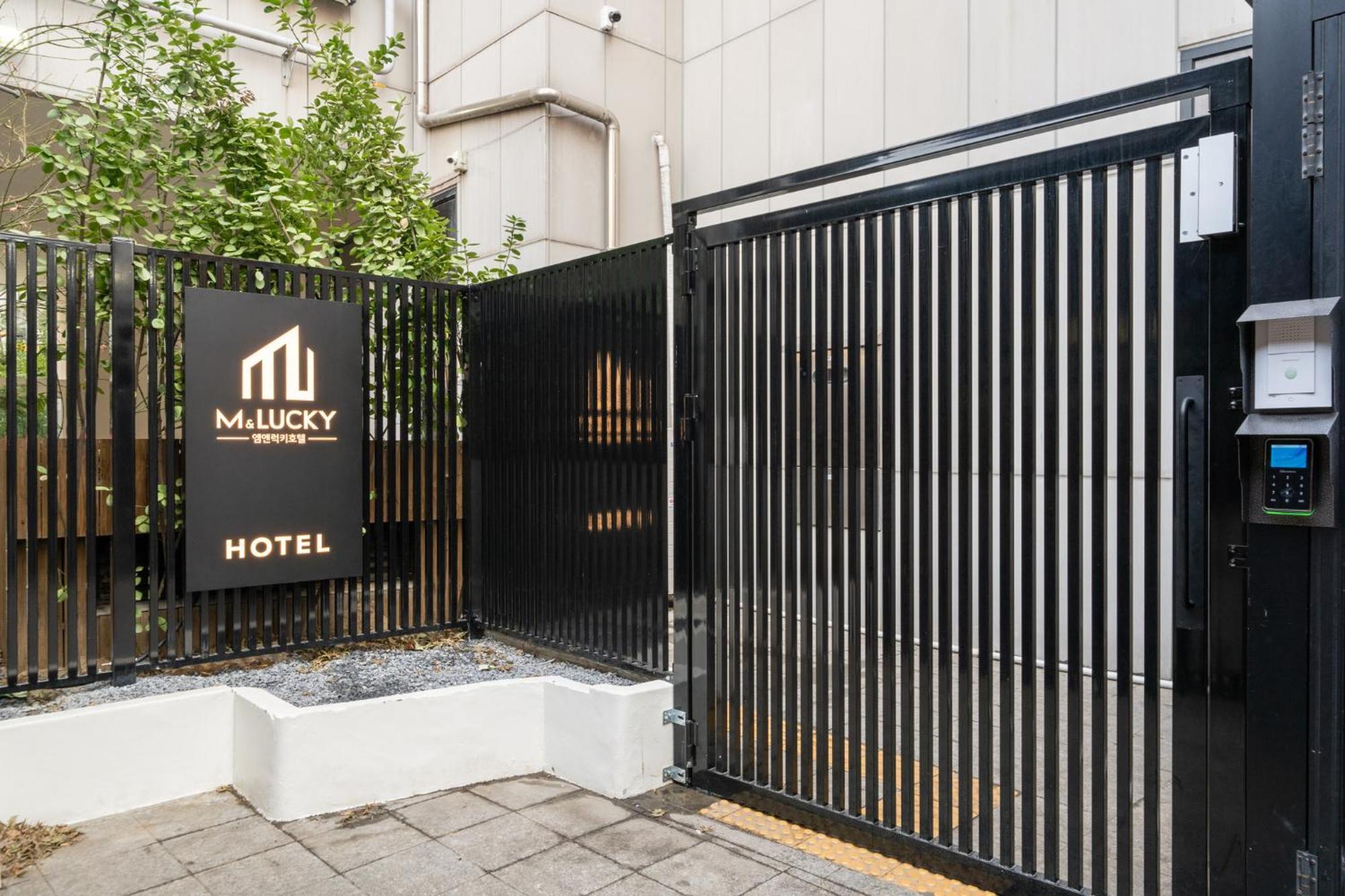 Mnlucky Hotel Seoul Exterior photo
