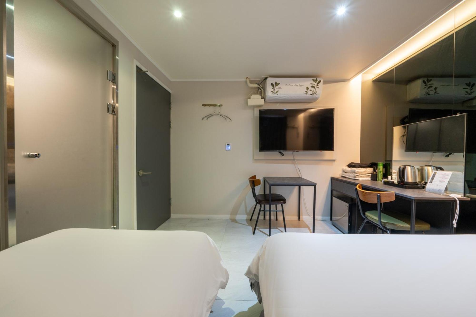 Mnlucky Hotel Seoul Exterior photo