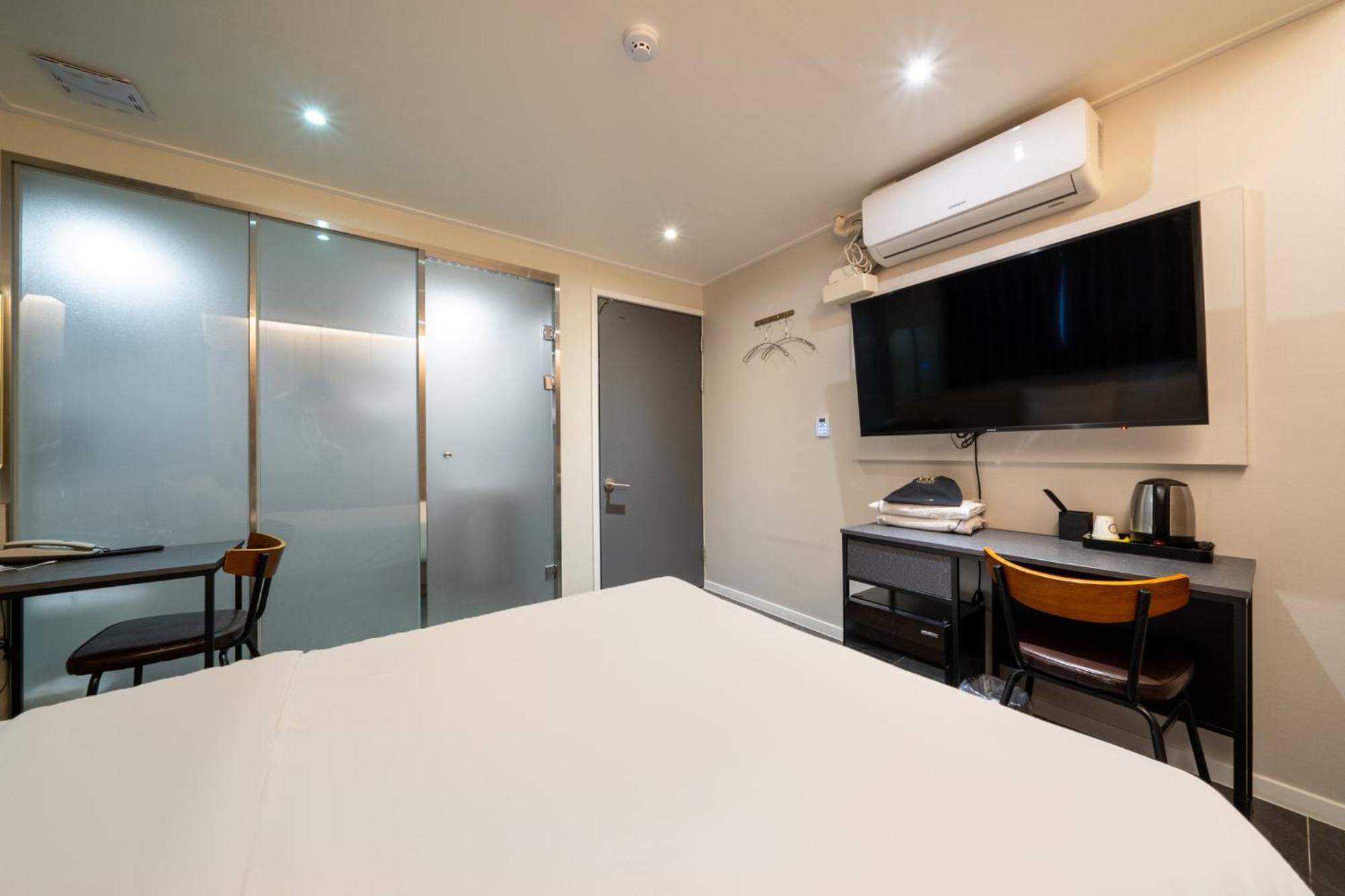 Mnlucky Hotel Seoul Exterior photo